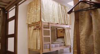 Хостел Алекс Москва Спальное место на двухъярусной кровати в общем номере для мужчин-4
